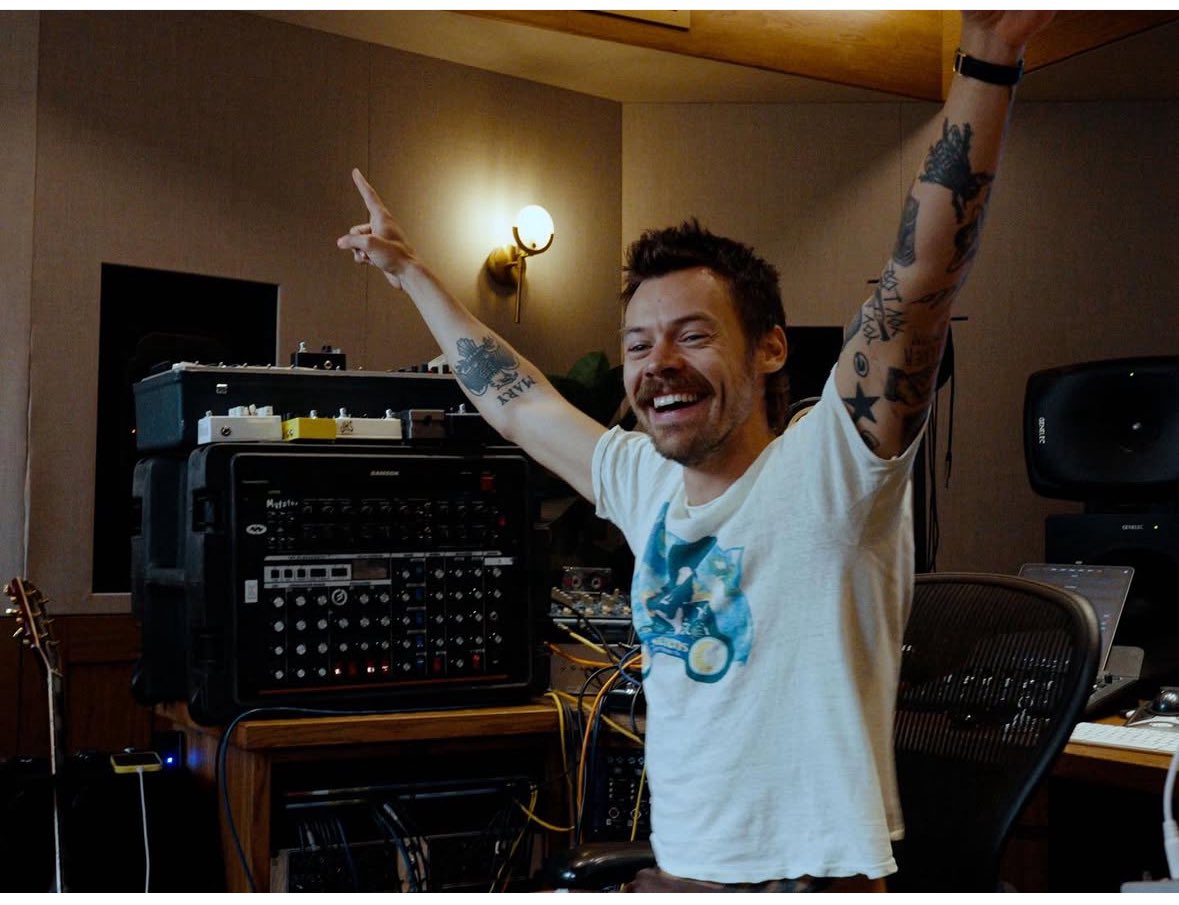 avoidcaos's tweet image. Aperture. January 23rd, 00:00 UK