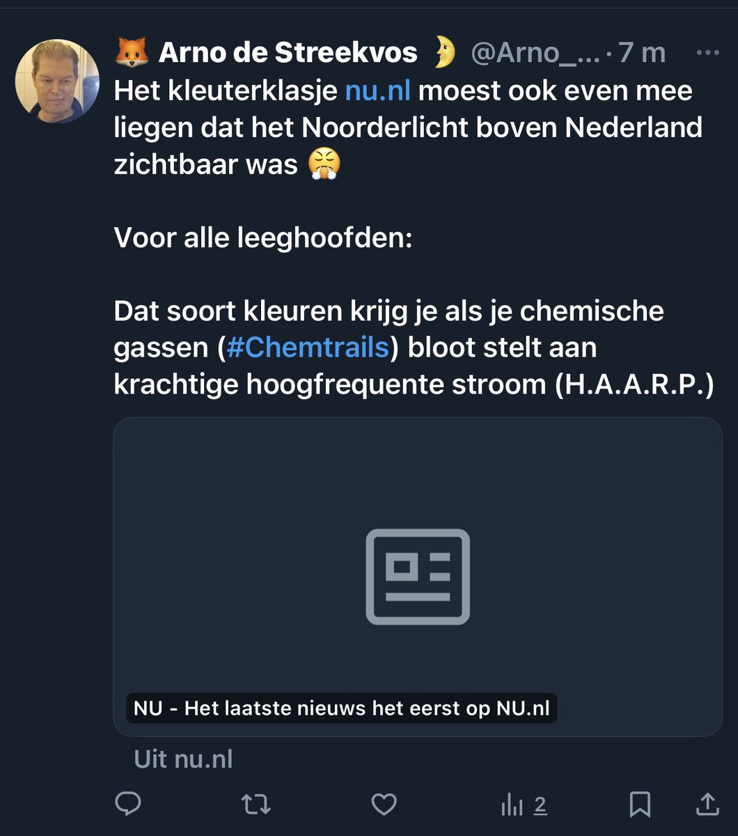 Wie is hier nou de leeghoofd? 😂 Zelfs het Noorderlicht is een complot! Whahaha wat een dombo deze Arno. Hoe krijg je het verzonnen!
