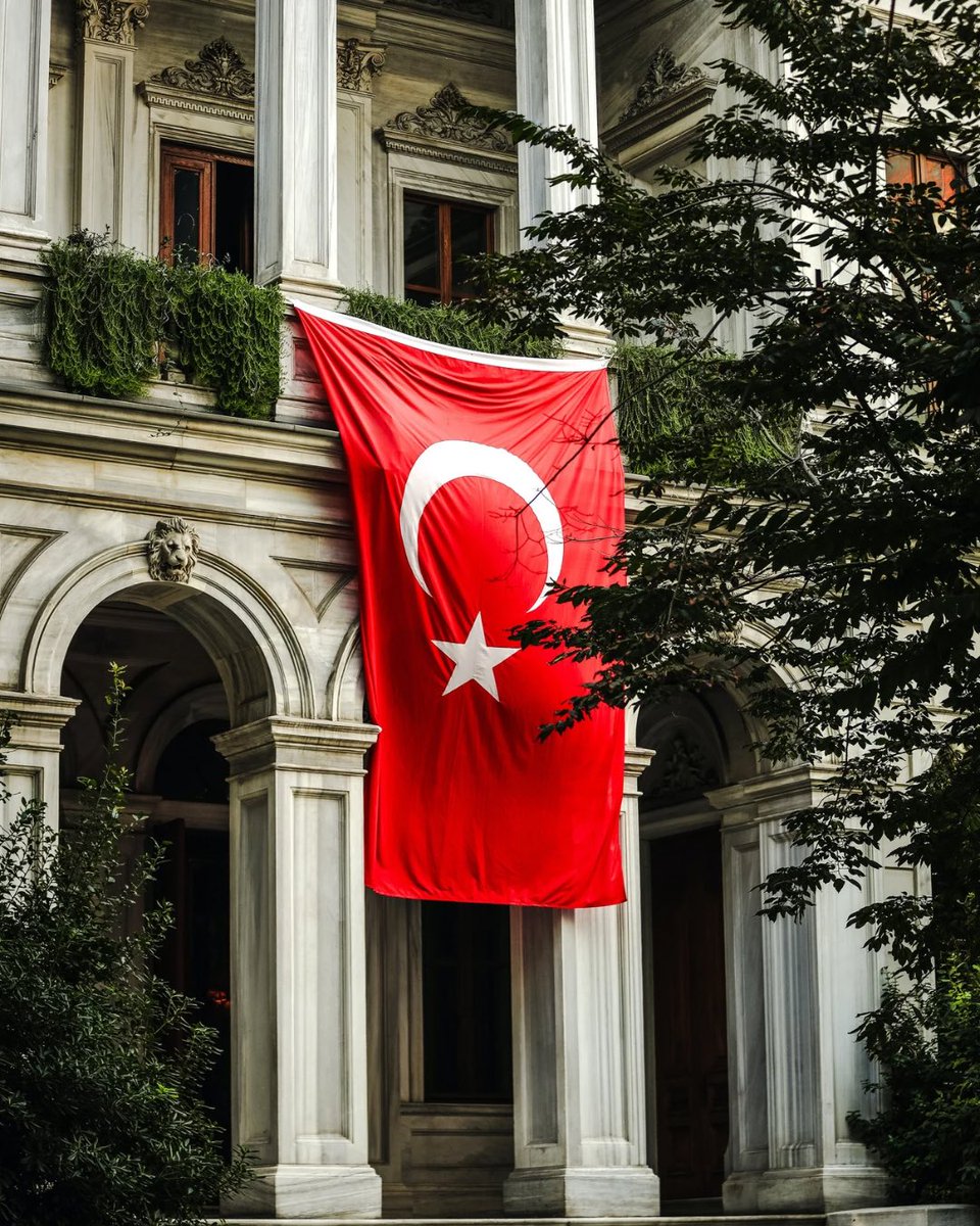 aylinfazlioglu's tweet photo. #TürkBayrağı https://t.co/tPKE3ZuyfO