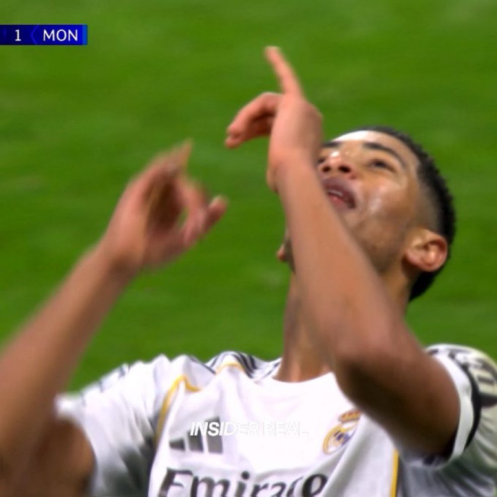 Ha perdido 2 titulos en 3 dias después de pasearse por el campo y te suelta esta celebración contra el "Mónaco".

Este tio se rie de todos los Madridistas