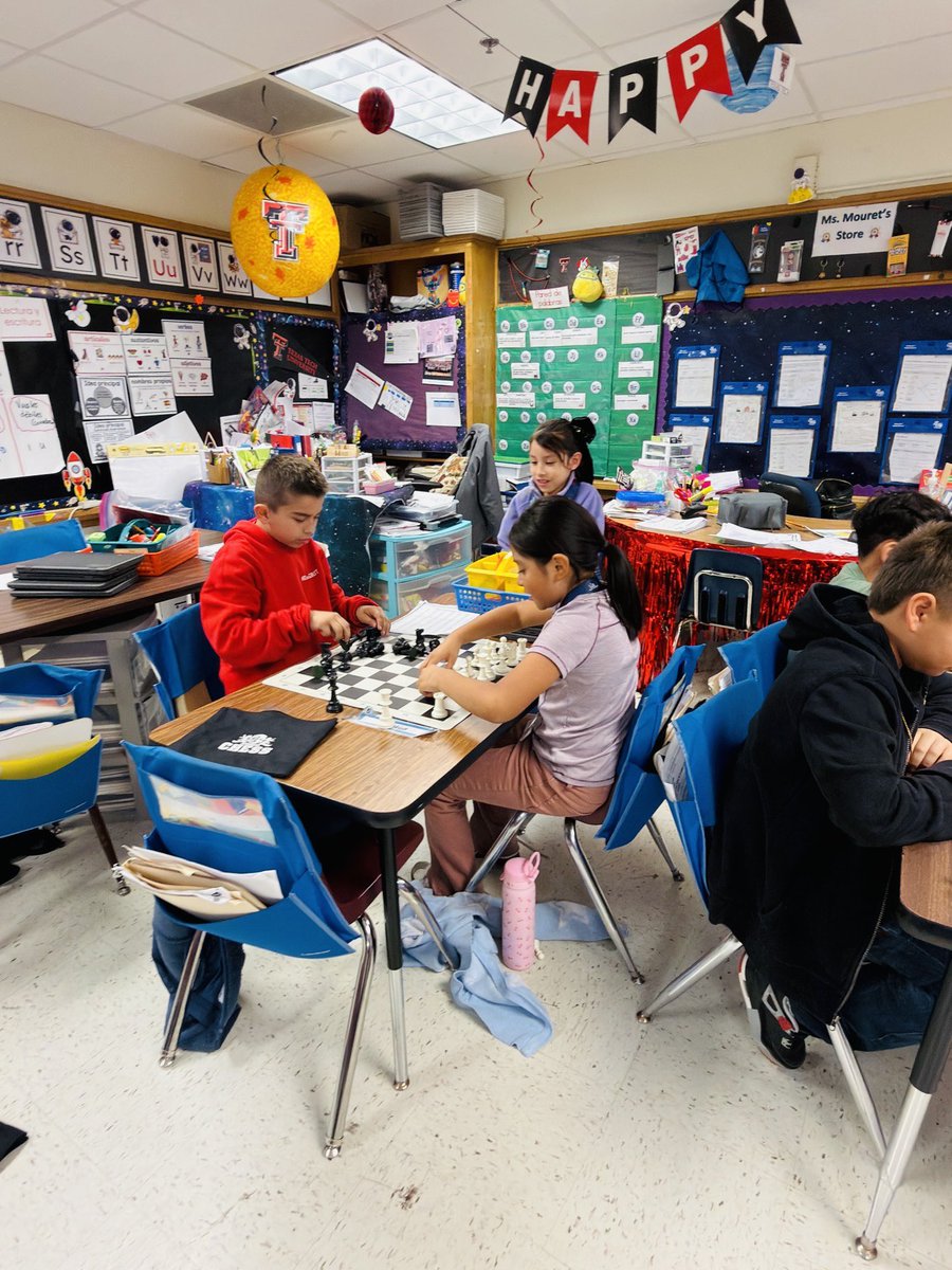 EJKiestDISD's tweet photo. Club Fridays is BACK! Our All Stars were shining with excitement being able to come together as ONE SCHOOL and go into the weekend with some fun enrichment activities! #GoAllStars ๐
@MendozaMoments @baverticalteam @Region5_DISD @N_Bernardino https://t.co/dSHoLiltGo