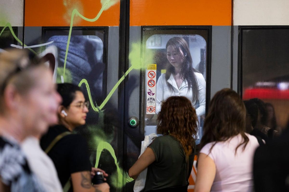 Varios heridos tras la caída de un muro sobre un convoy de Rodalies en Gelida (Barcelona)

Un muro colapsó este martes sobre un tren d...

edmradio.es/2026/01/20/var…

#∎ULTIMAHORA