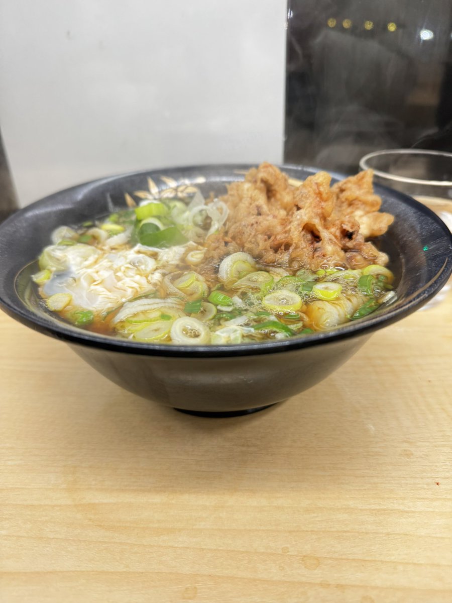 onzoooo's tweet image. 蕎麦
ゲソ
卵
葱多め

#そばのスエヒロ八丁堀店