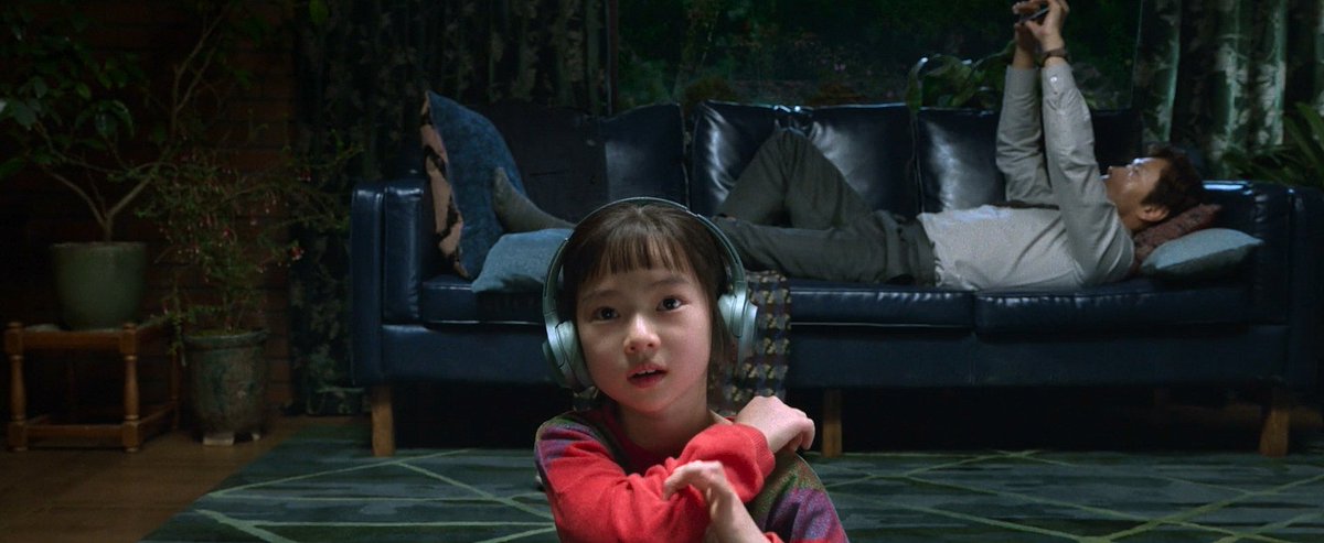 screenscaps's tweet image. no other choice (2025) dir. park chan-wook