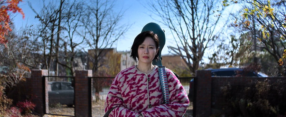 screenscaps's tweet image. no other choice (2025) dir. park chan-wook