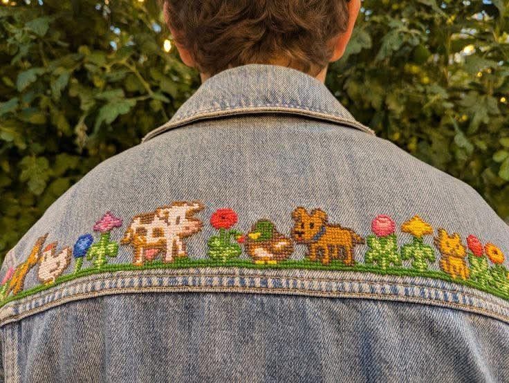 cutedreamvibes's tweet image. Stardew Valley Jacket Cross Stitch Pattern