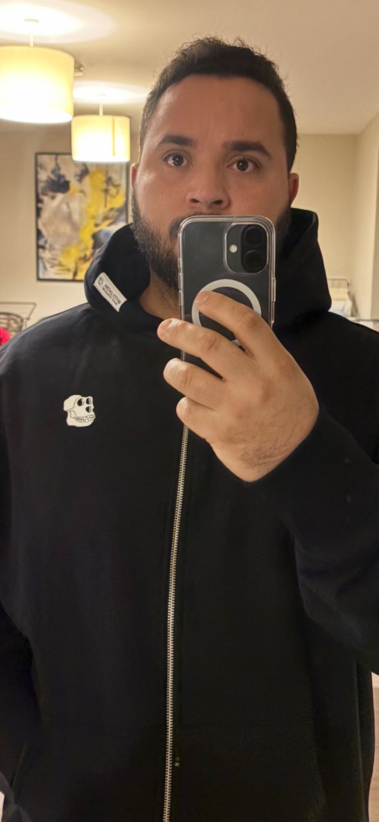 lamarcSS's tweet image. Hi @BoredApeYC,

I just wanted to say a big thank you for sending my exclusive jacket. it arrived before my birthday!
 I really appreciate you making it happen so quickly. It means a lot, and I’m super excited to wear it!   🙏 🍌 

Thank you again! 💛