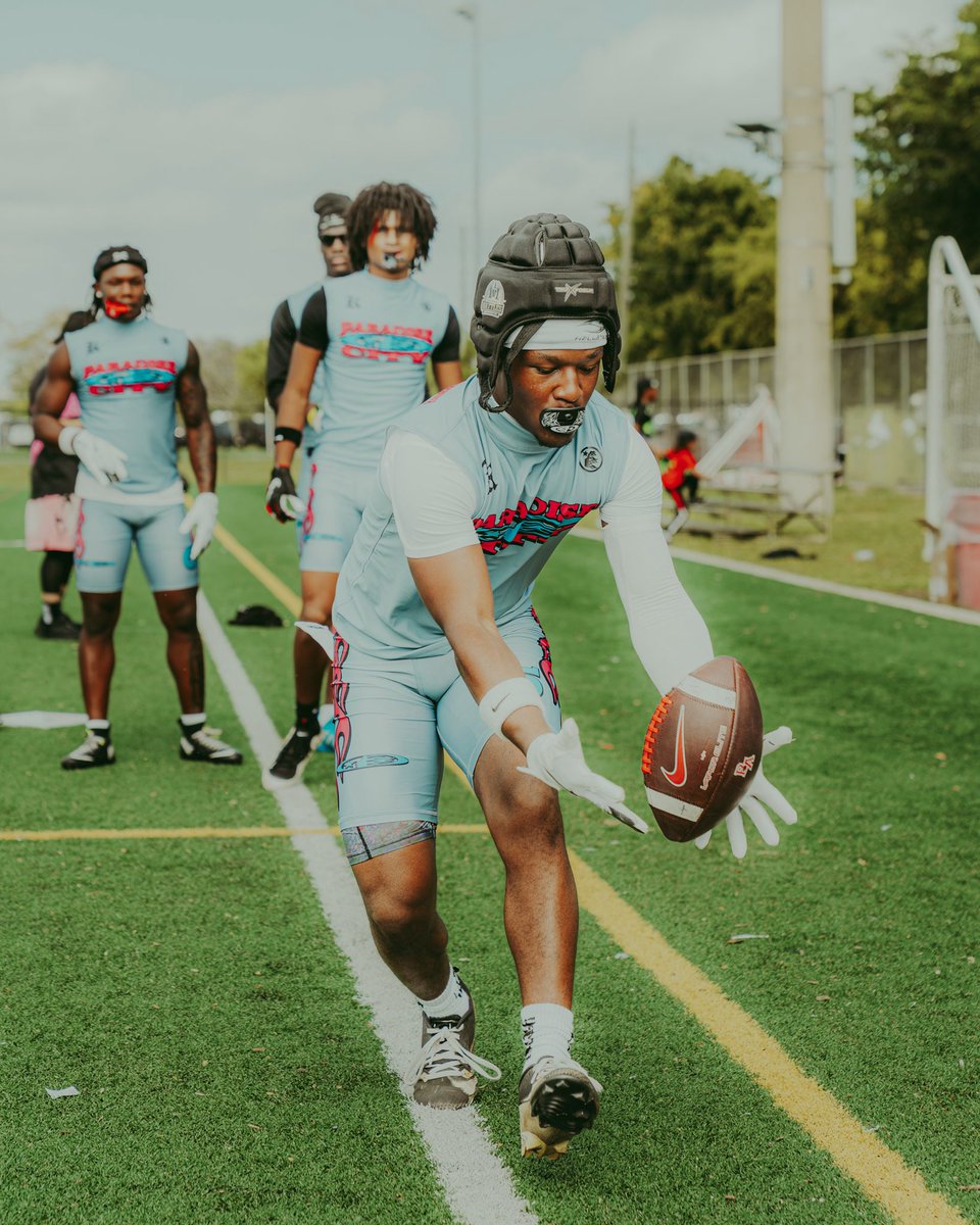 Daniel James tweet media