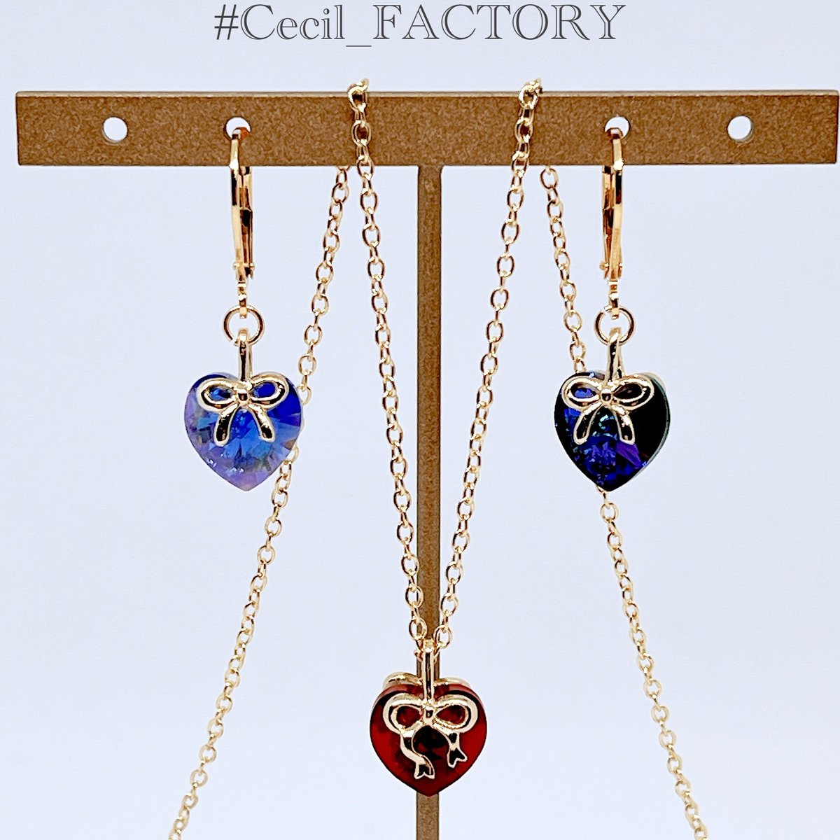 おはようございます☀️
ハンドメイドアクセサリー shop #Cecil_FACTORYです🙂
先日、Ribbon Heart Stage Link Set をお迎えいただきました✨
とても嬉しい朝のスタートです💖

shopはこちら🔗
minne.com/@cecil-fanks

#ハンドメイドアクセサリー
#minneで販売中