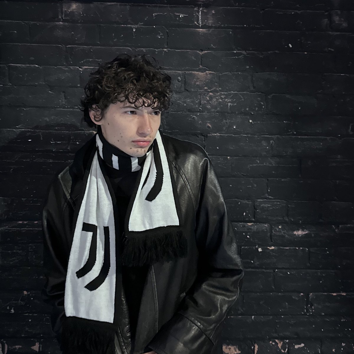 glaive's tweet image. 21 years young.....