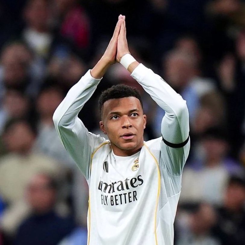 Kulturlesite_'s tweet photo. ⚽️ Mbappé cette saison :

31 matchs, 37 buts, 7 passes décisives.

Phénomène 💫 https://t.co/2RUguTdXFR