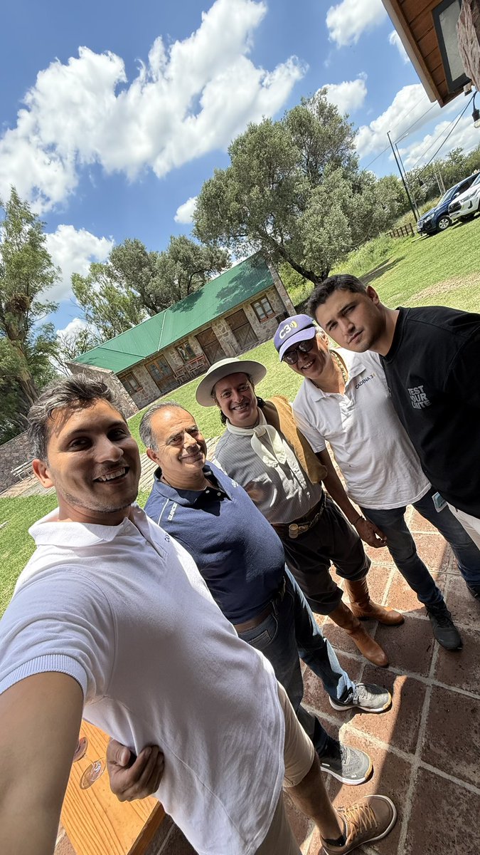 martinyori's tweet photo. Cierre del Festival de Jesús María 2026 🎶🐎 con días largos, de mucho trabajo y miles de historias para contar 🎤

Gracias a Cadena 3 por la confianza https://t.co/UuCzcUq3nw
