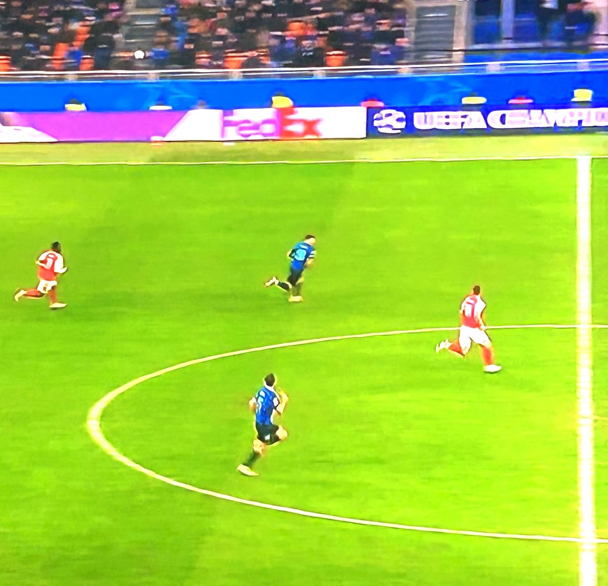 In ⁦<a href="/SerieA/">Lega Serie A</a>⁩ questo lo fermavano per offside…come a Parma 👍🏼🤣 #championsleague #varottaleague