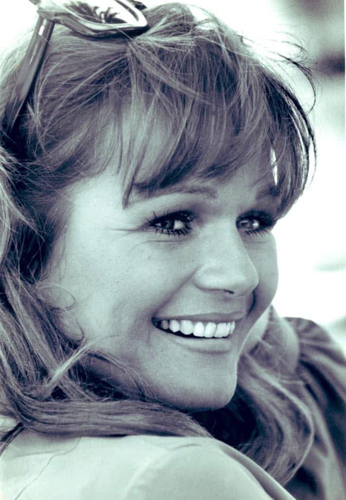 valerie perrine tweet media