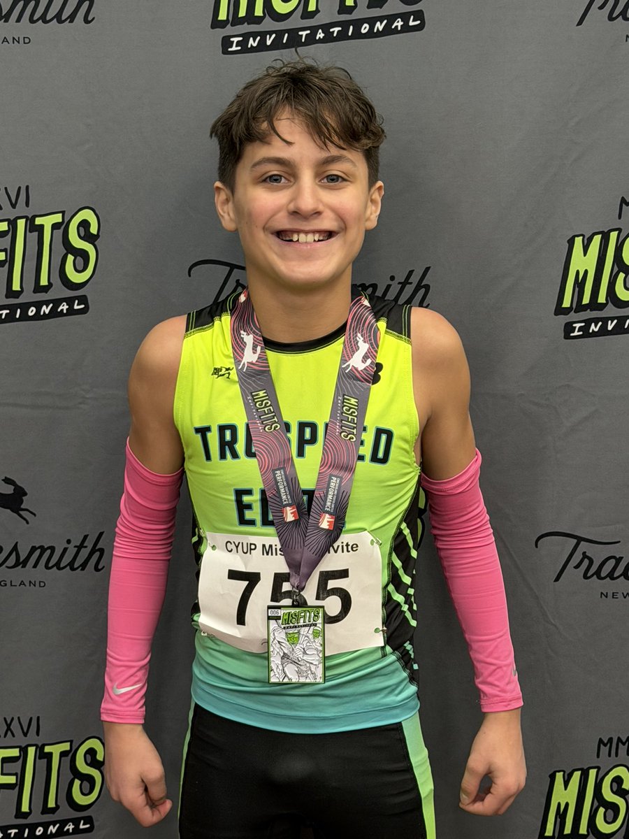 Helpful Henry tweet media