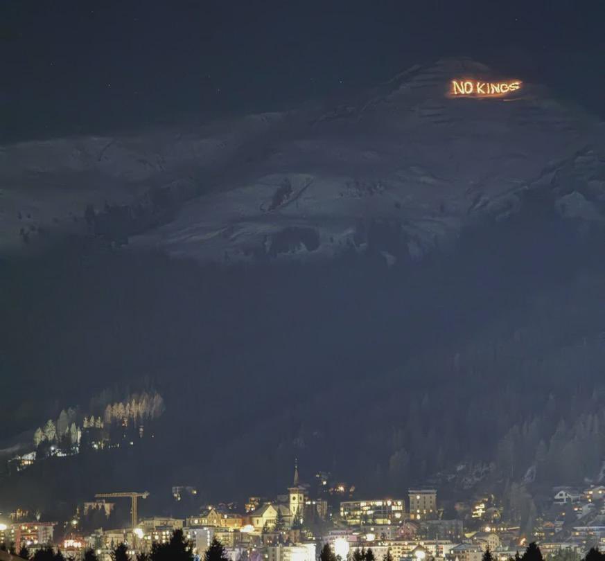 👀👀👀 "No Kings" above the World Economic Forum in Davos, Switzerland.