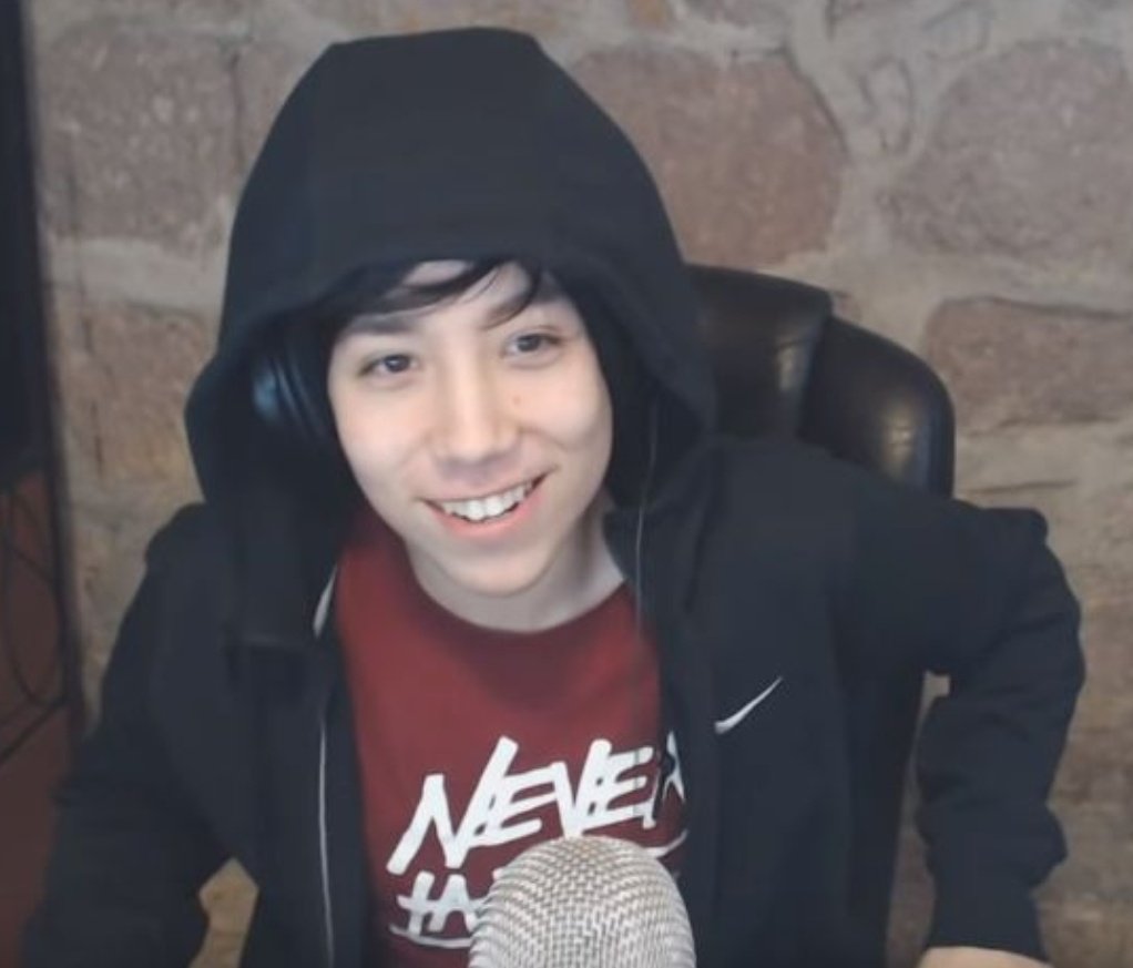 Quackity con el cabello corto... do you get deja vu, huh