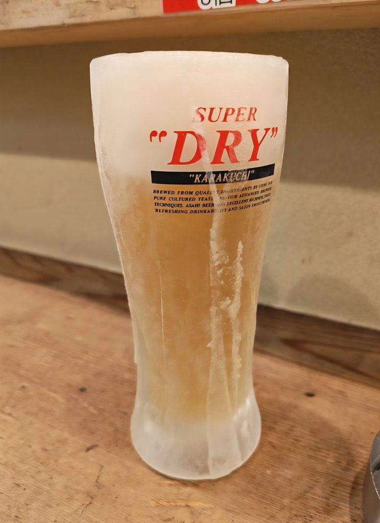 PintsBeauty's tweet image. £2.35 (¥500) - Ice cold Asahi at Takoyaki Ebisu in Nipponbashi, Osaka 🇯🇵