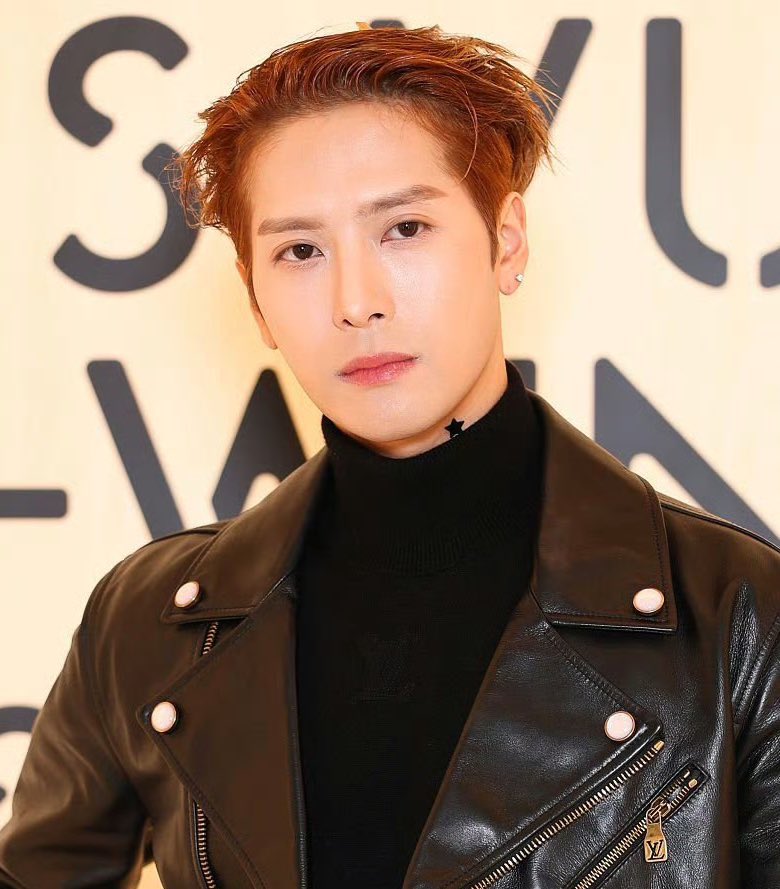 jswpostss's tweet image. OMG