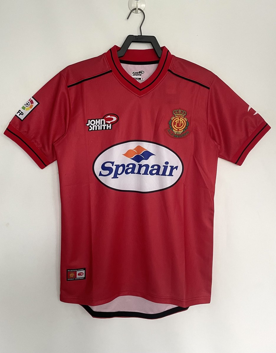 FutHoops's tweet image. 😈 Real Mallorca 2000/2001 😈 

💲 20€ con envío incluido 

✉️ Pedidos por MD