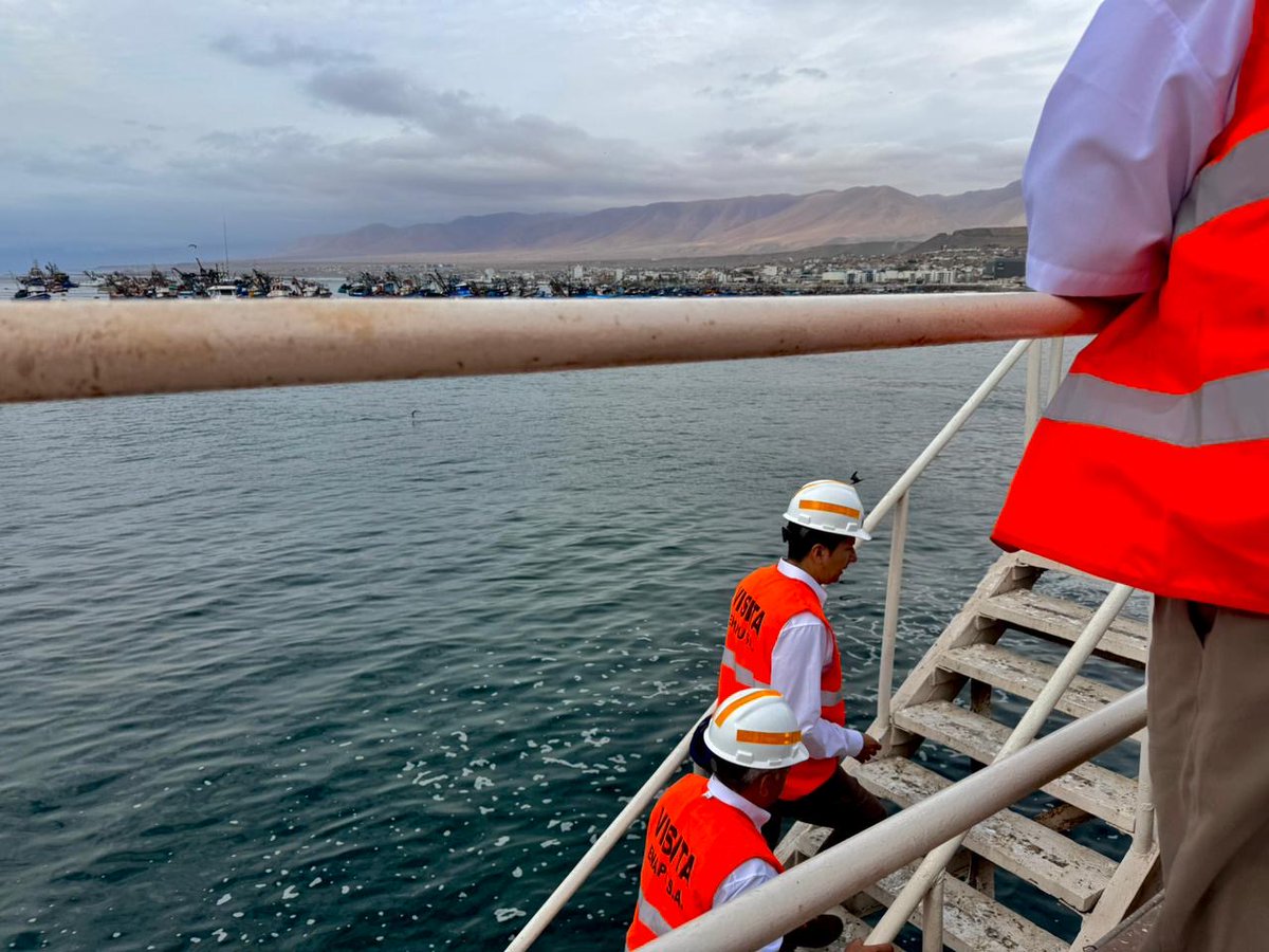 ☝️El Presidente del Directorio de ENAPU, Enrique Sebastián Soto Ruiz, junto al Gerente General, Juan Carlos Montenegro Valderrama, supervisaron las mejoras en las vías de acceso del Terminal Portuario de Ilo ⚓️, fortaleciendo la operación y la conectividad nacional. 🇵🇪🤝