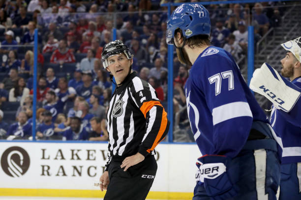ScoutingTheRefs's tweet photo. Refs for @SanJoseSharks @TBLightning are Wes McCauley (#4) and Beau Halkidis (#48). Tonight's officials: https://t.co/A2lLGm8ZO3
#SJSvsTBL #TheFutureIsTeal #GoBolts https://t.co/2Eydsp3BZQ