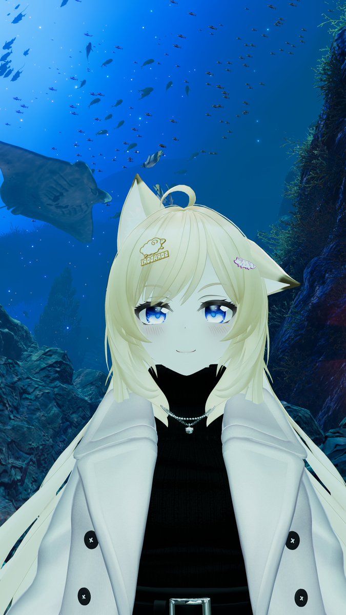 おはようございます🦊☀
水曜日‼️
昨日はほぼぶいちゃにはいらなかったので雑なやーつです📸
それにしても今朝は寒すぎてお家から出たくないですね💦
しばらく寒さが続くみたいです❄️
そんなわけでしっかり防寒して
今日もゆるっとがんばって行きましょ～🐾
#VRChat #そらドリ #ちくふぉふぉと