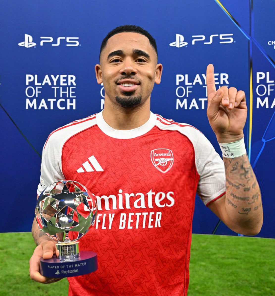 🥇🇧🇷 Gabriel Jesus wins Man of the Match for Arsenal vs Inter. Back. ✨