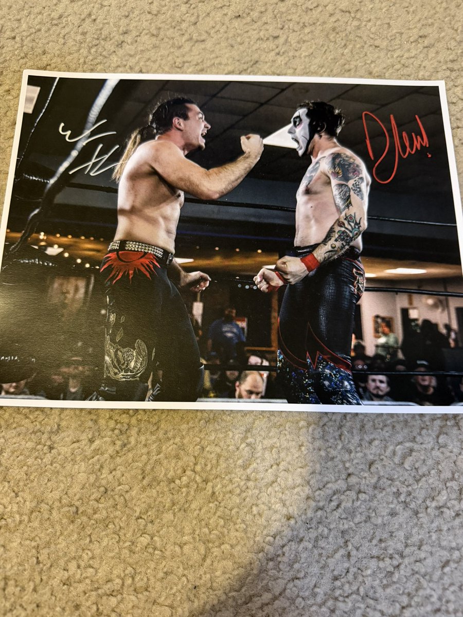 Shazza_McKenzie's tweet image. 