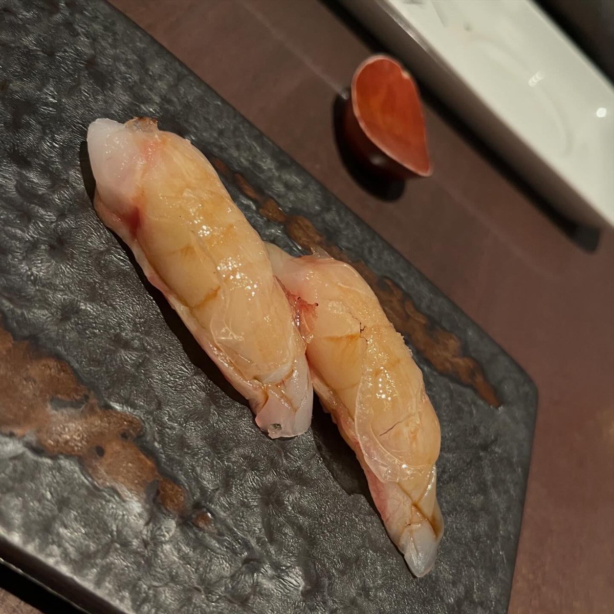 Hoy tuve el inmenso placer de comer en #Kyoshi de <a href="/RicardoSanzChef/">Grupo Ricardo Sanz</a> y disfrutar, entre otros, del erizo. Mi temporada favorita.