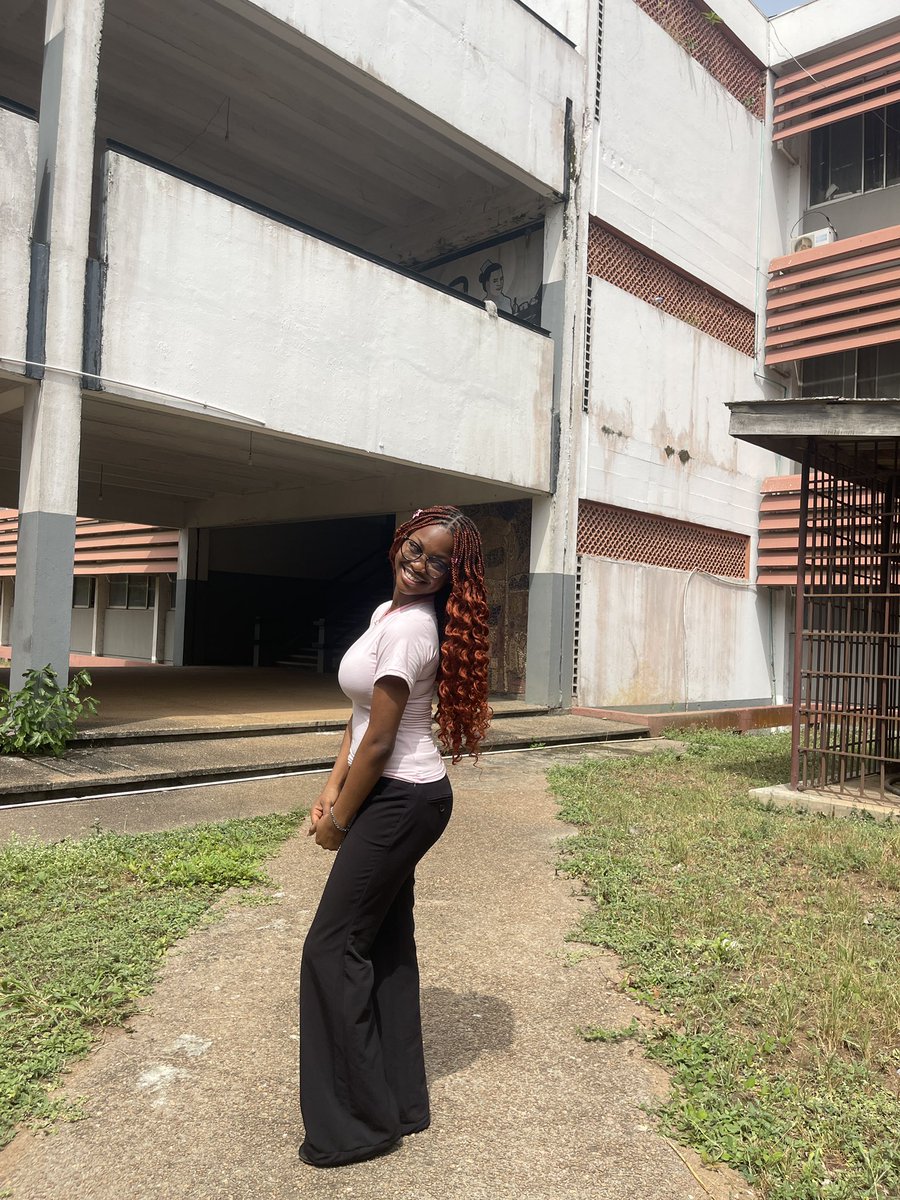 TheRealAbiola's tweet image. Day 2/5 of featuring pink in my outfit ☺️💕