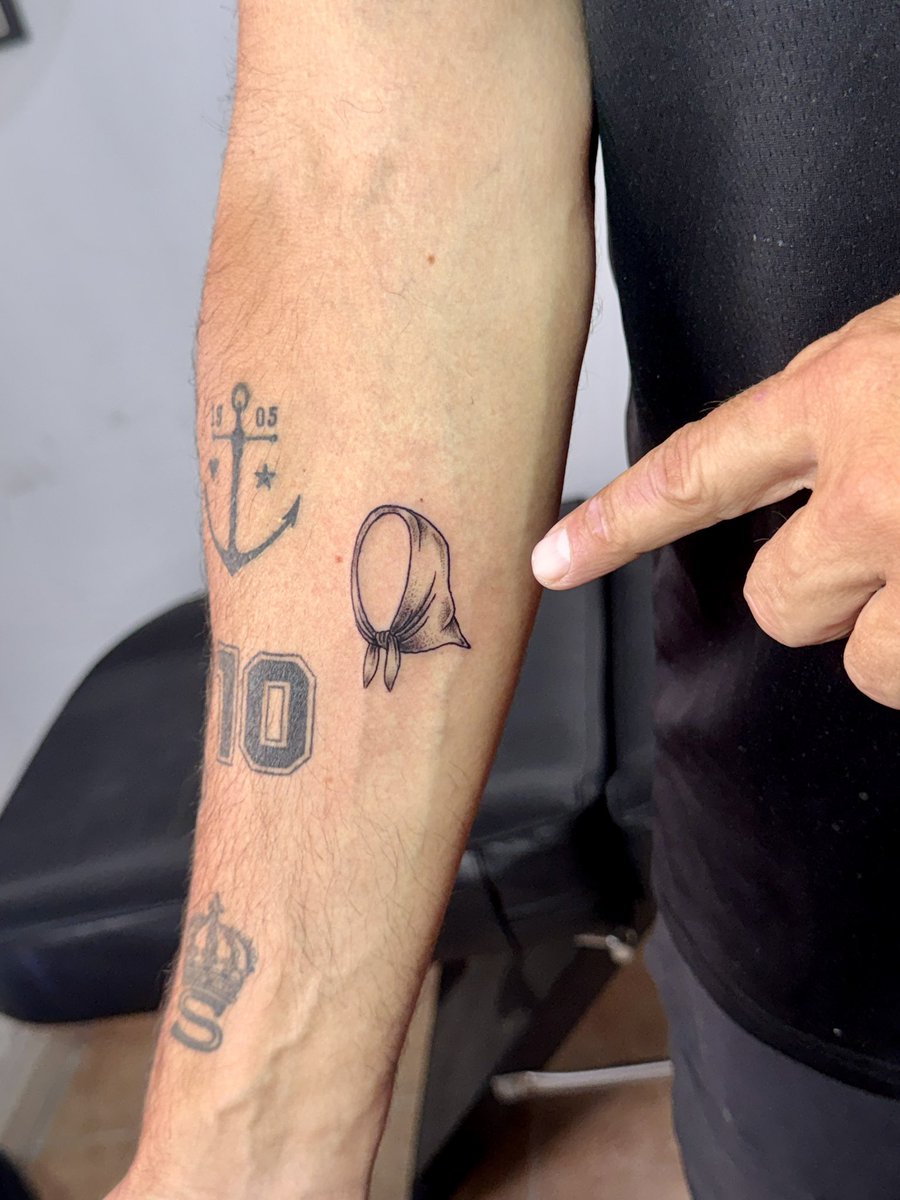 EGBrancciari's tweet image. Bueno, acá va. 
Así bloqueo y silencio Negacionistas con ganas.
Buen martes y mucho amor para el resto. 🤍