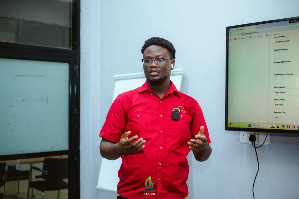 ThePaTommyShow's tweet photo. I love working hard so I can secure my future, and this was me walking through the website I built for Bramtech, being able to blend tech solutions to be able to achieve results https://t.co/IKLtRc5evQ