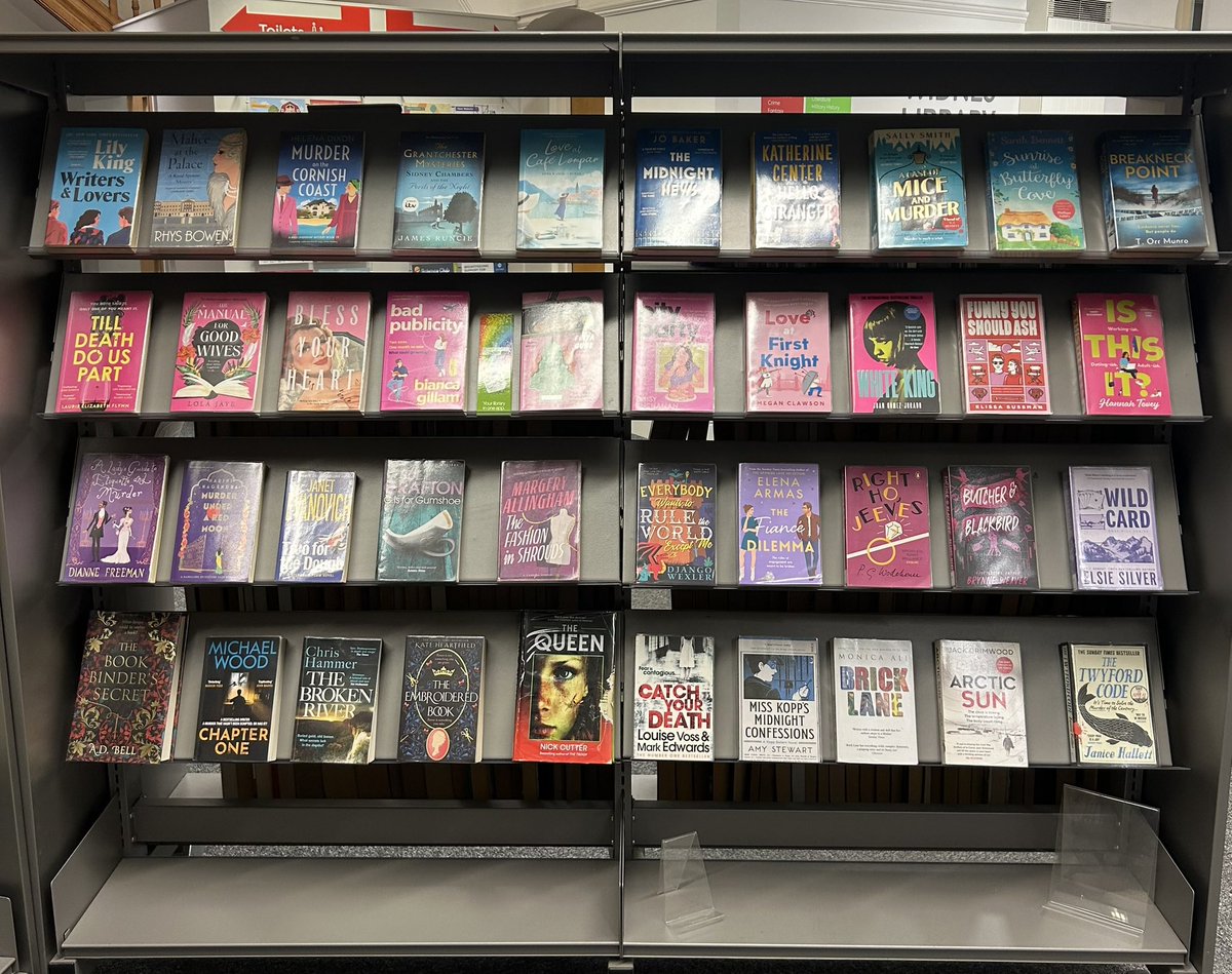 HaltonLibraries's tweet image. Spring is on it’s way, pick a book to brighten your day. At the library there’s lots to choose to chase away those winter blues…😃 📚🌷HH