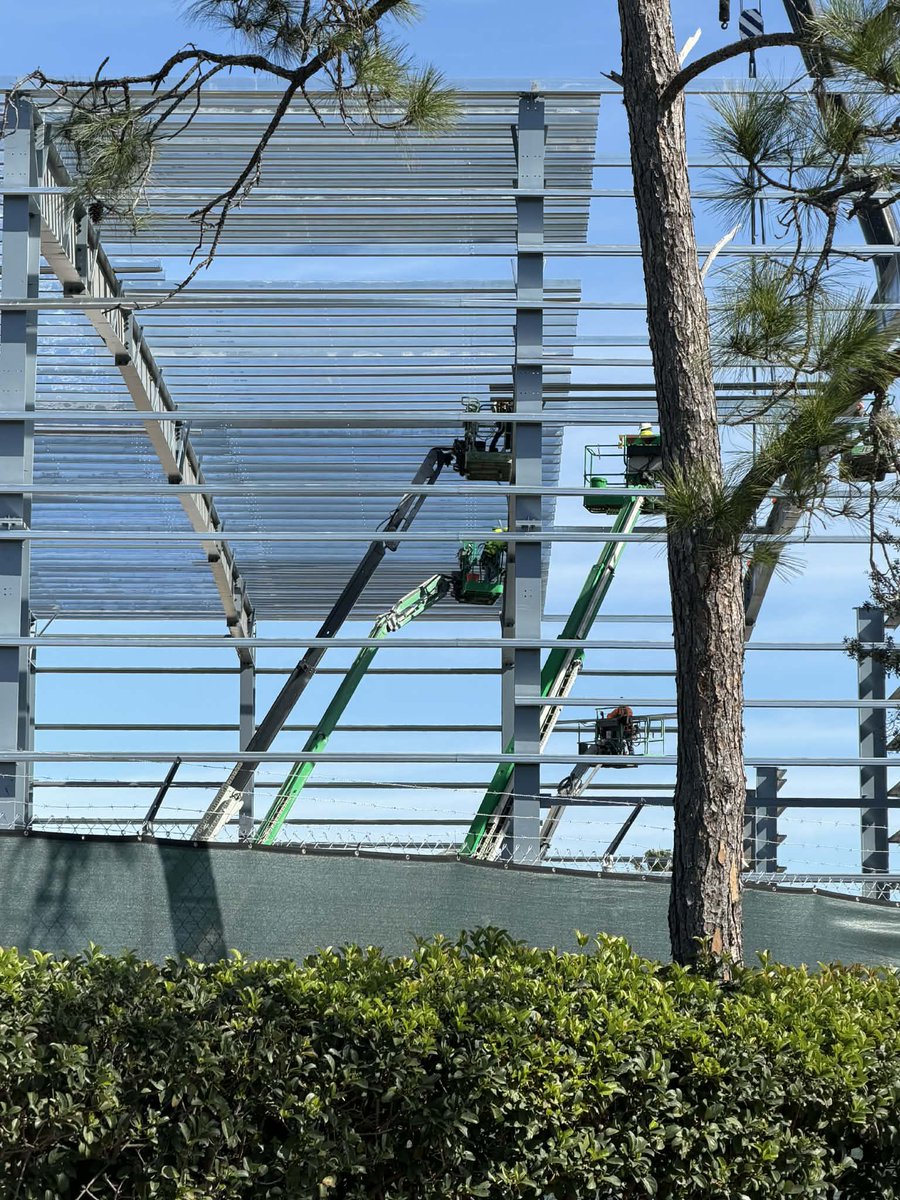 SaxOnTracks tweet media