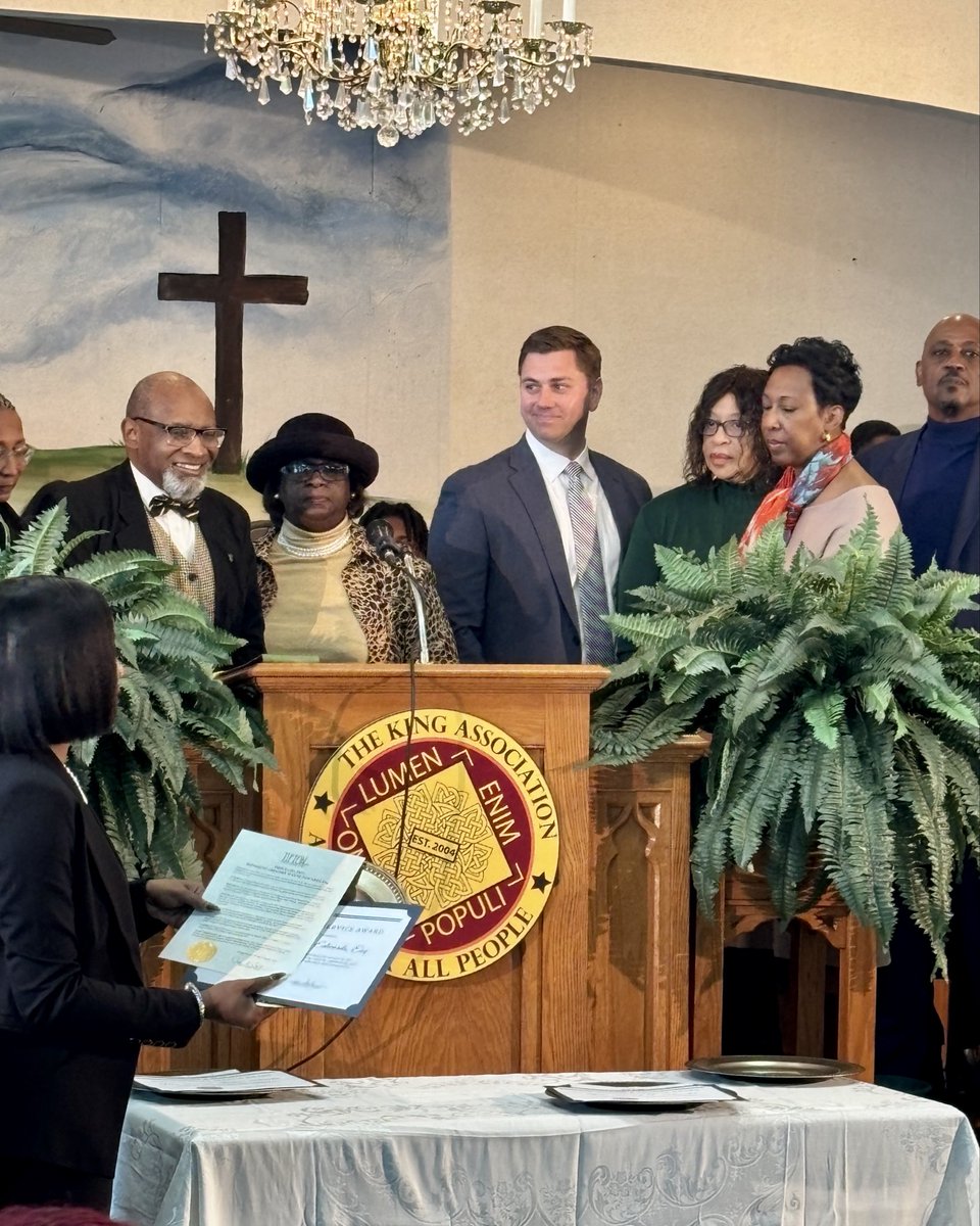 USAO_MDGA's tweet image. We congratulate King Association Phoenix Award recipient Dougherty D.A. Greg Edwards, presented on #MLKDay at Mt. Zion Baptist Church. USA Keyes was honored to offer remarks, recalling D.A. Edwards’ commitment to justice and victim advocacy in SW Georgia spanning 40+ years.