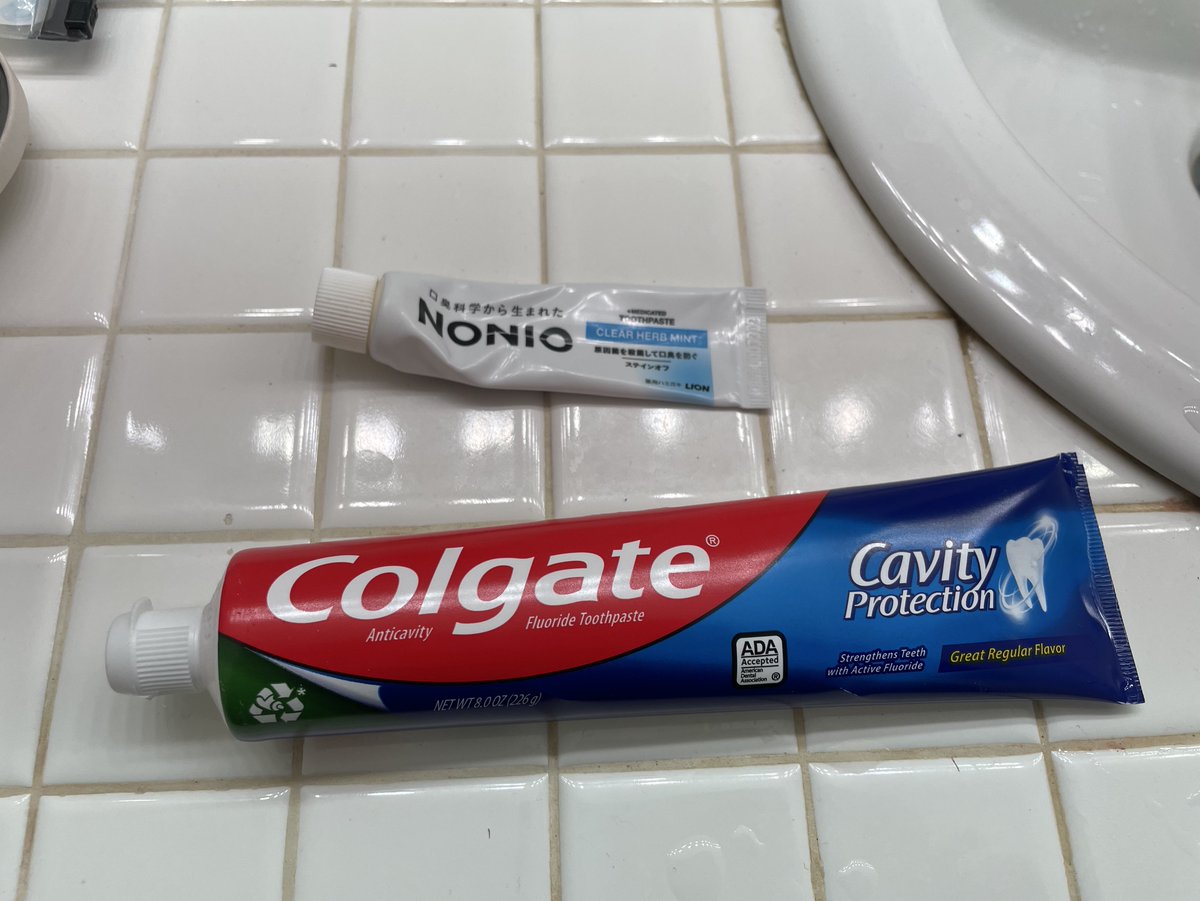 sameko71's tweet image. 歯磨き粉やばすぎるサイズしか売ってなくて泣いてしまった