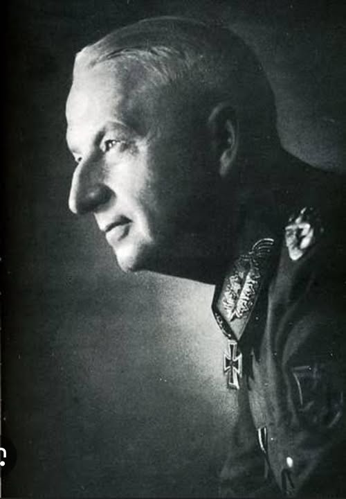 лучший офицер Вермахта Эрих фон Левински (Манштейн) в своей книге Lost Victories, опубликованной в 1955 (почти о Бахмуте, Мариуполе, Покровске, Авдеевке и других блестящих операциях по-путински):

- советские атаки повторялись с решимостью, несмотря на потери, часто без