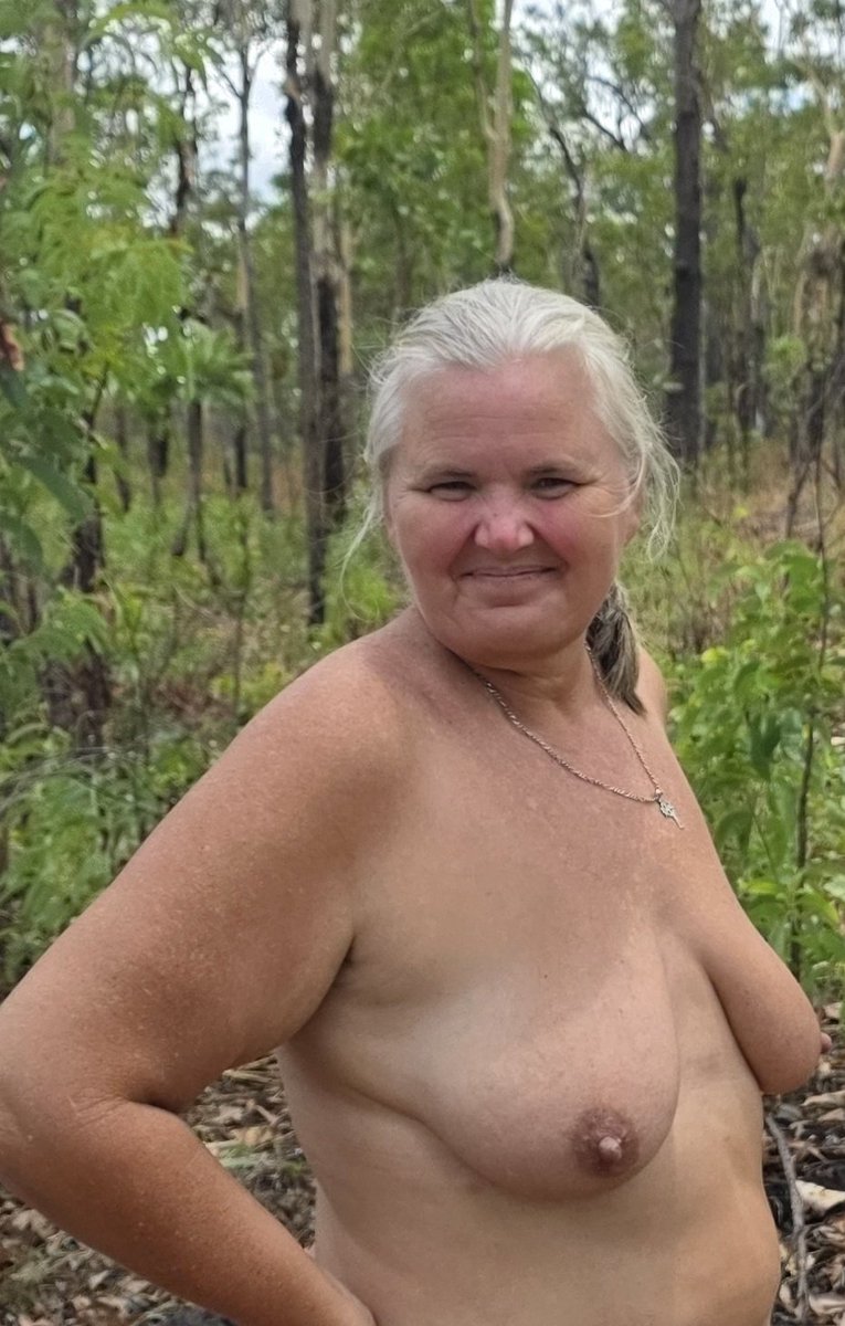 NakedDownunder tweet media