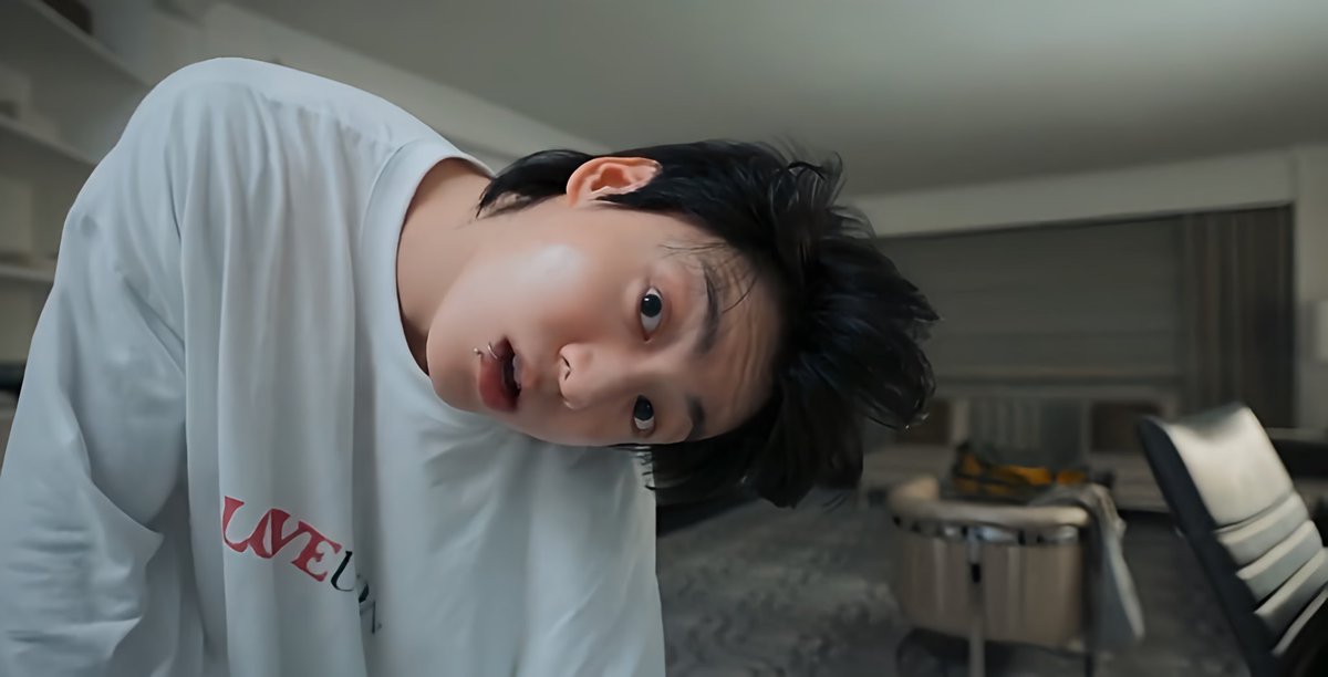 _jeonlver97_01_'s tweet image. College bf