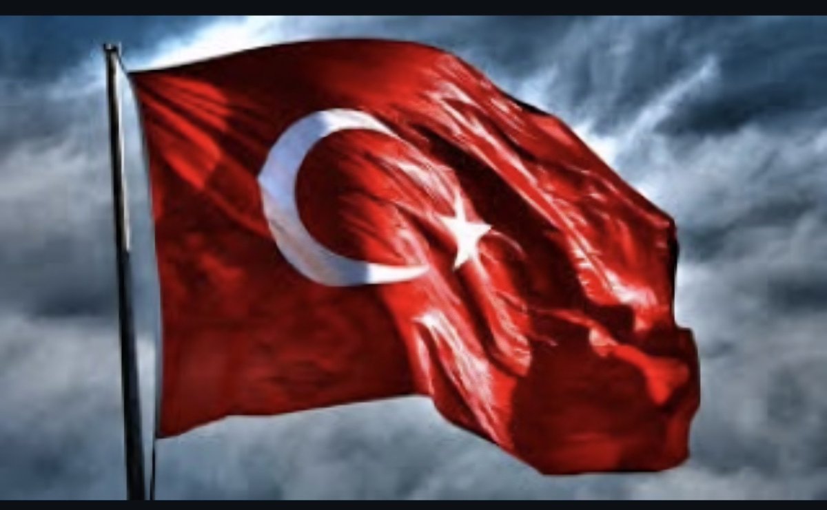 gamzemremmm's tweet photo. Her şey bayrağımız için!
Her şey onun uğruna!
#AnahtarParti
#anahtarpartivan
#YavuzAğıralioğlu https://t.co/BGT8FpBnEr