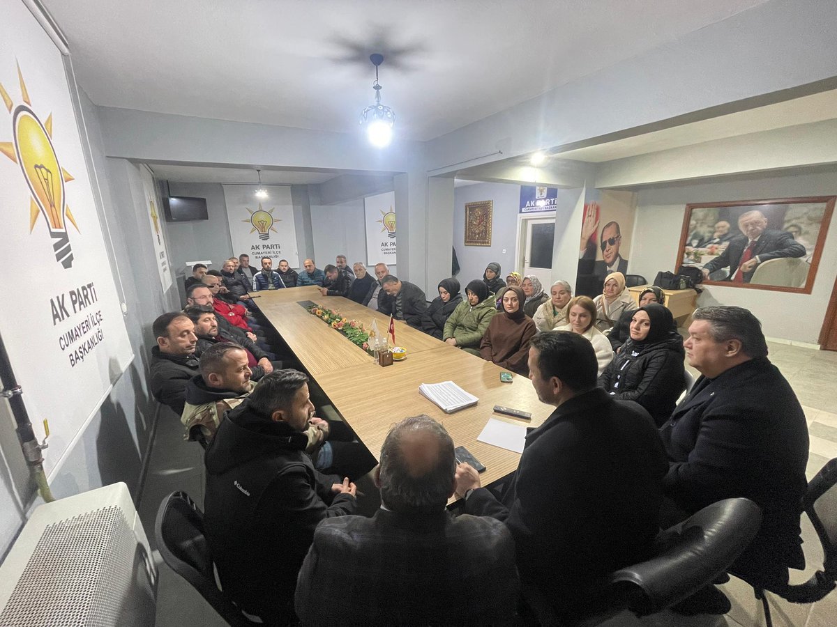 Cumayeri İlçe Başkanlığımızın ev sahipliğinde düzenlenen Ocak Ayı Daraltılmış İlçe Danışma Meclisi Toplantısı’nda teşkilat mensuplarımızla bir araya geldik.
Birlik ve beraberlik içinde çalışmalarımıza kararlılıkla devam ediyoruz.