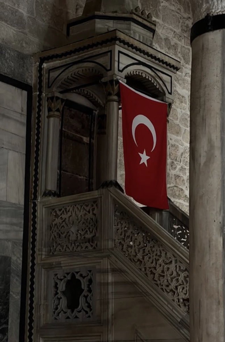 O’ Mübarek BAYRAK
 İşte bu BAYRAK ..!