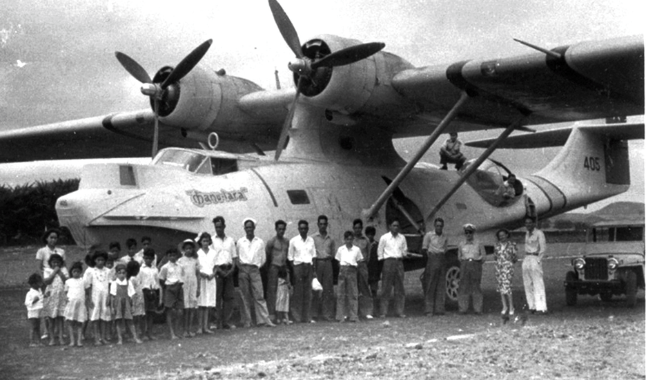 📢¡#Iorana! Te contamos que un día como hoy, en 1954, se inauguró el Aeropuerto #Mataveri. Fecha que coincide con la llegada del primer vuelo desde Chile continental hasta la #IslaDePascua, de la aeronave #Manutara en el año 1951.