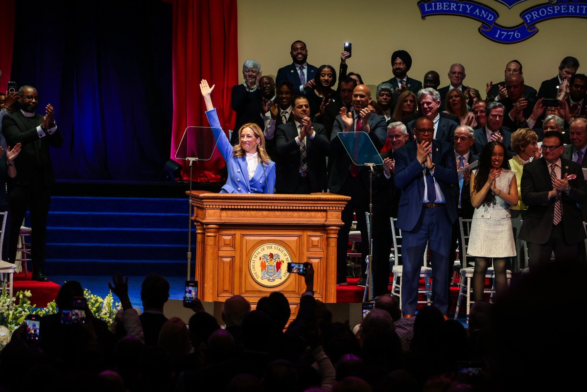 GovSherrillNJ's tweet image. New Jersey, I am honored to serve as your 57th Governor.

Thank you!