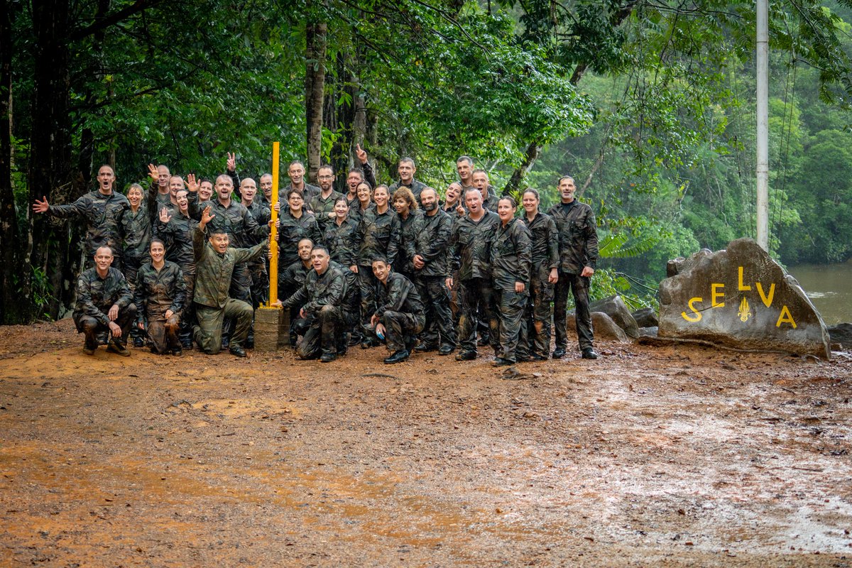 Chefdecorps3REI's tweet image. 🔰Immersion au #CEFE pour autorités militaires et responsables civils de #Guyane: 
🌳vie en forêt
🦌faune &amp;amp; flore
🥾aguerrissement 
🌃nuit en bivouac
Un week-end d’engagement pour renforcer le lien armée-nation.