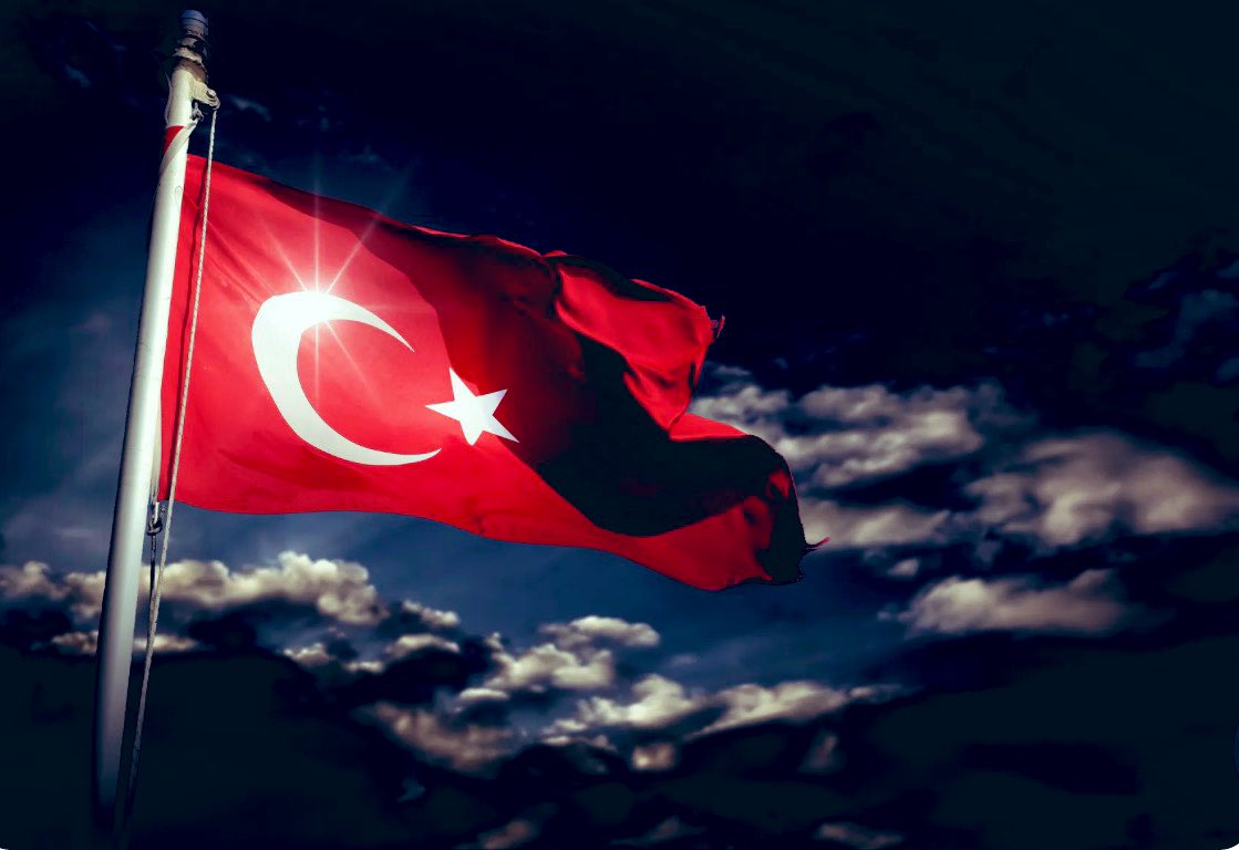 O bayrak, bizden öncekilerin emanetidir, bizden sonrakilere miras.