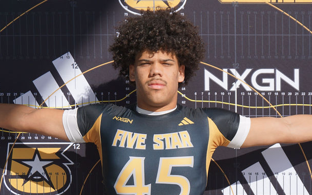 sixstarfootball's tweet photo. EVENT COVERAGE | Breaking Down the Top Pro Day Defensive Performers from Nex Gen LA

📈A detailed look at the defensive prospects who stood out at the Nex Gen Pro Day in Los Angeles.🔥

STORY: ▶️https://t.co/2rxa7EwwBf

@AmosaMasaniai09 @richie_o95 @_Taylan_4 @kameronpayne27 @TkSavery @PJTautu @Logan_Voss_ @maui27football @SimoteTupou