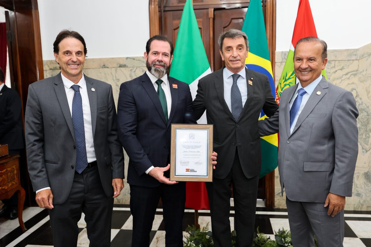 Italy in Brazil tweet media