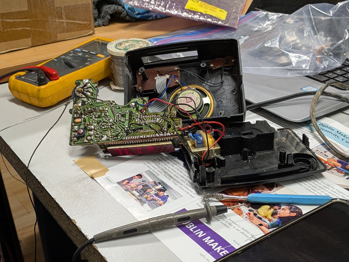 TOG_Dublin's tweet image. Some repairs do not happen in a timely manner 😅
This alarm clock from 1993 has a few broken buttons. It will take a couple of sessions to get to the bottom of it, but we will keep at it, it is a member’s favourite clock. 🔧⏰
#Repair #RightToRepair #ElectronicsRepair